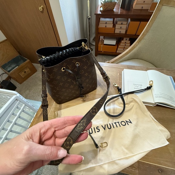 ** for waffle_glitter only ** Louis Vuitton Monogram Neonoe bundle - Picture 9 of 13